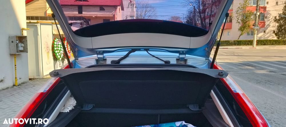 Ford Focus 1.6 Ambiente - 5