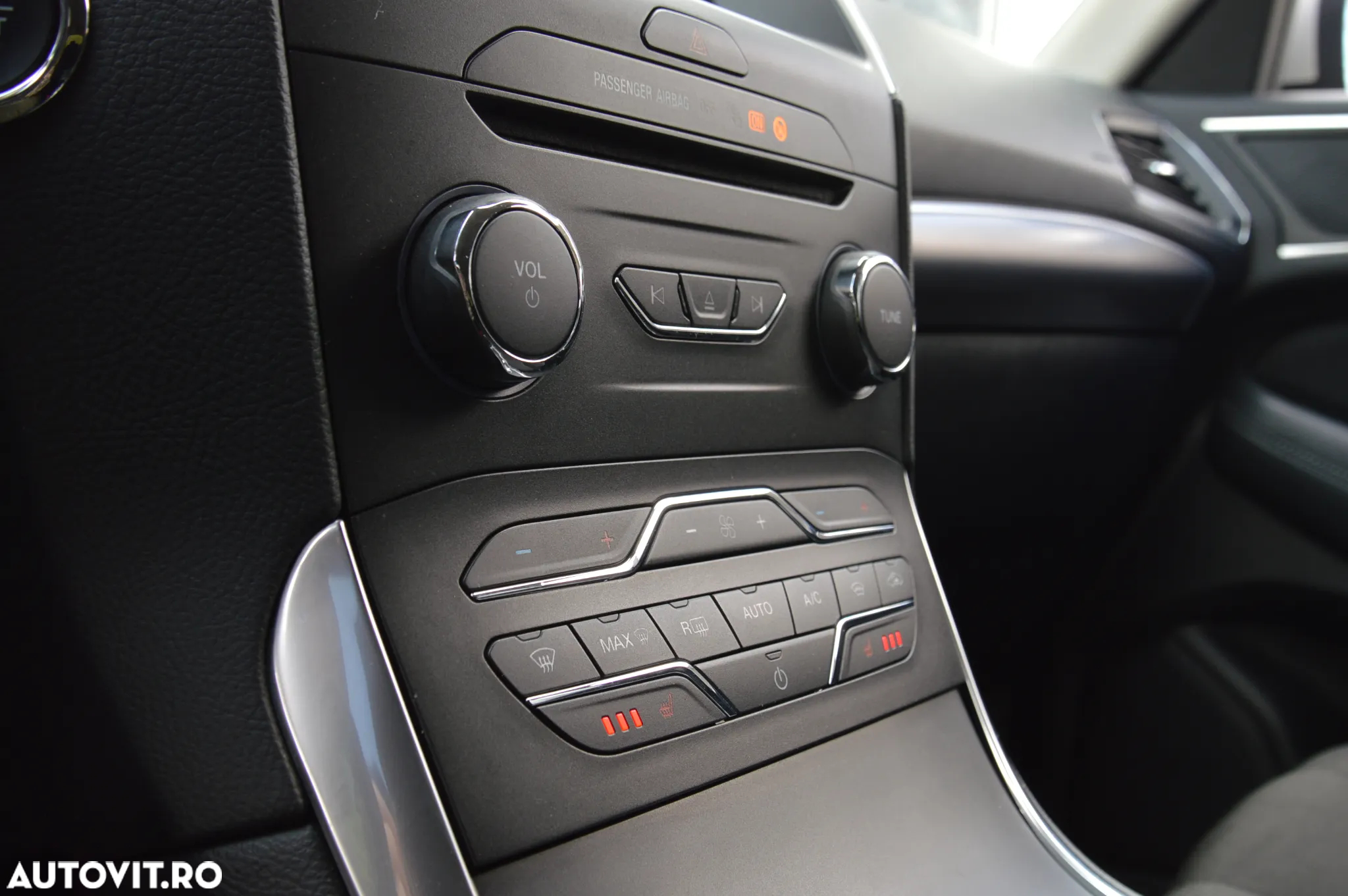 Ford S-Max 2.0 EcoBlue Allrad Aut. TITANIUM - 36