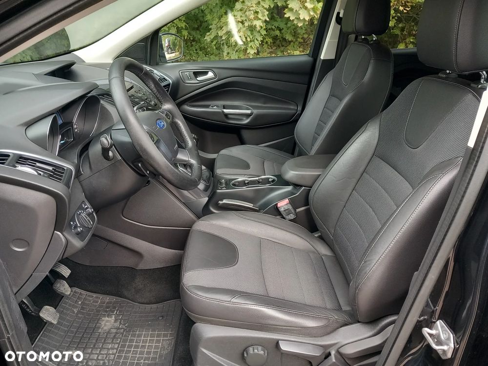 Ford Kuga 2.0 TDCi 4x4 Titanium - 10