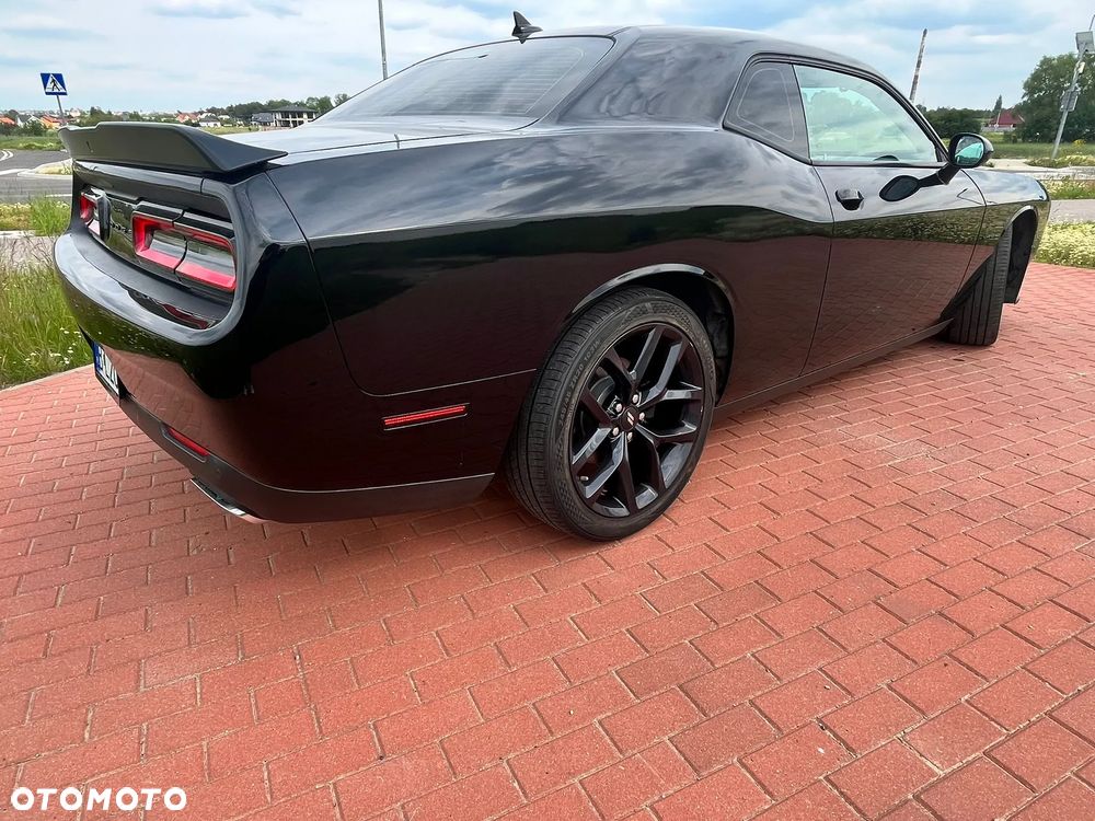 Dodge Challenger 5.7 R/T - 4