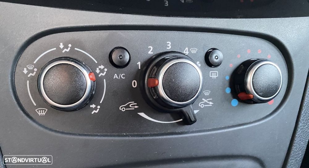 Dacia Sandero 1.0 SCe Comfort - 23