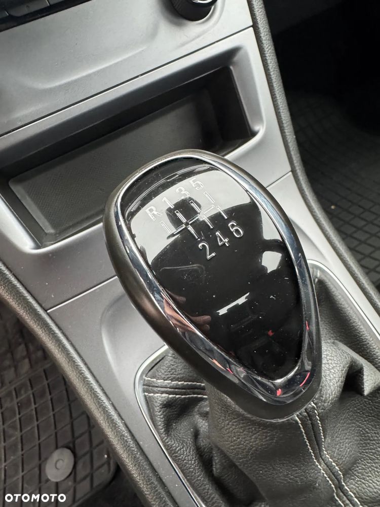 Opel Astra 1.2 T Edition S&S - 16