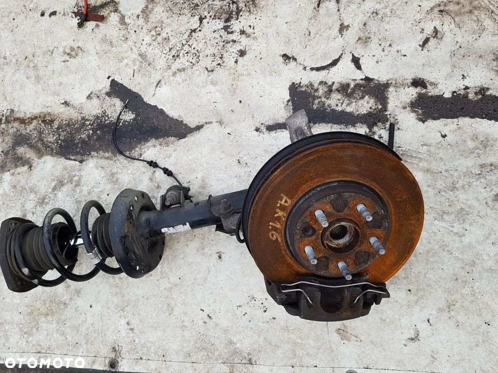zwrotnica amortyzator lewa przód Opel Astra k 1.6 - 1