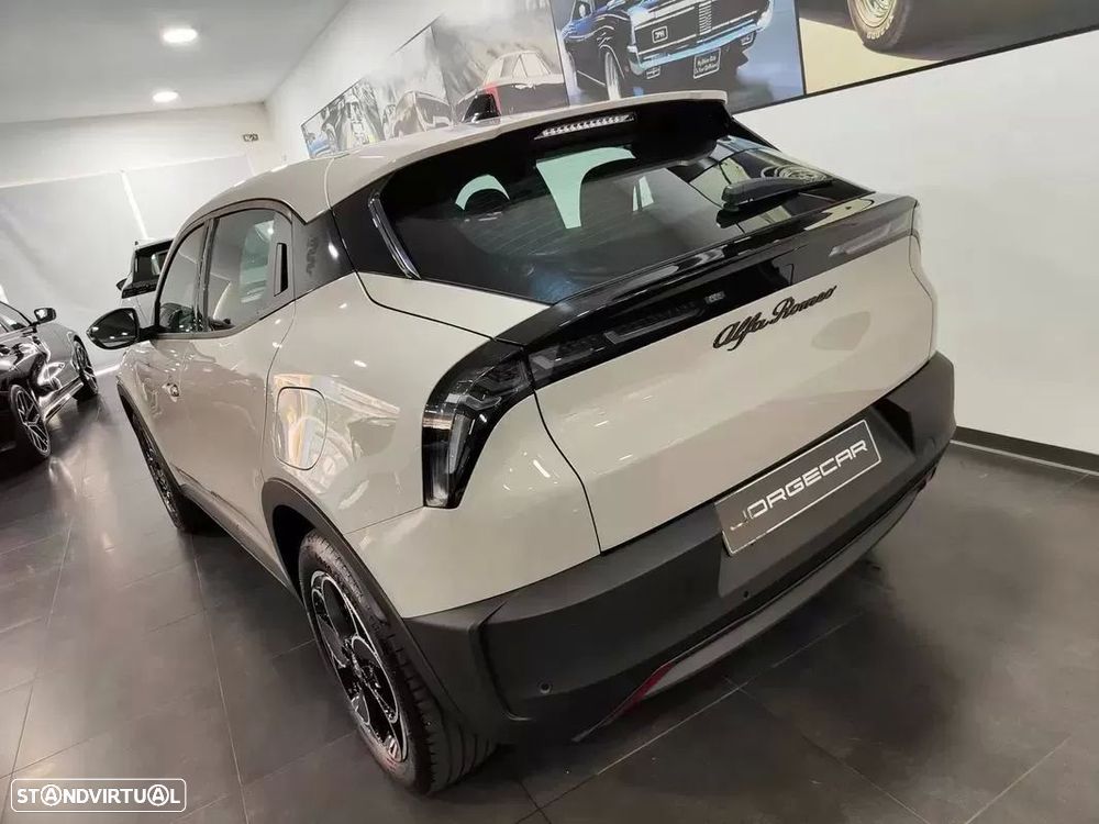 Alfa Romeo Junior Elletrica 50 kWh Launch Edition - 24