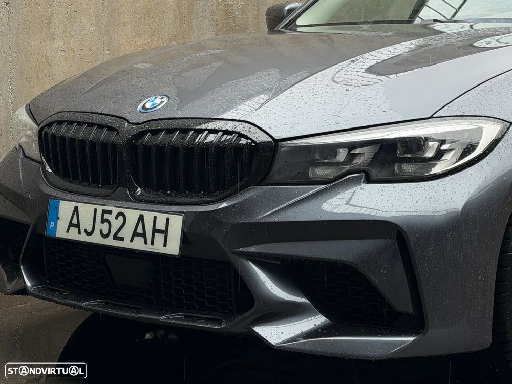 BMW 330 e Pack Desportivo M Auto - 15
