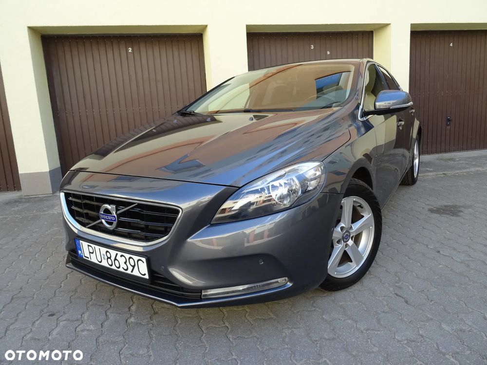 Volvo V40 D2 Momentum - 22