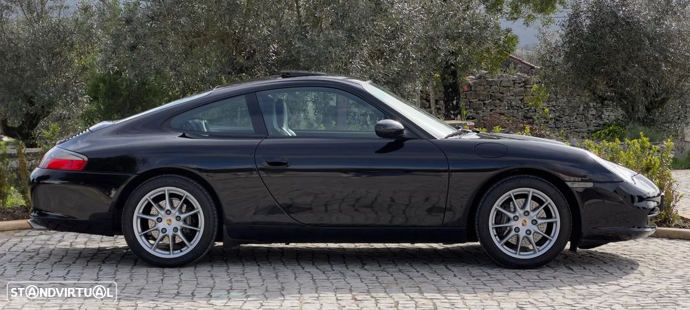Porsche 911 (996) Carrera - 4