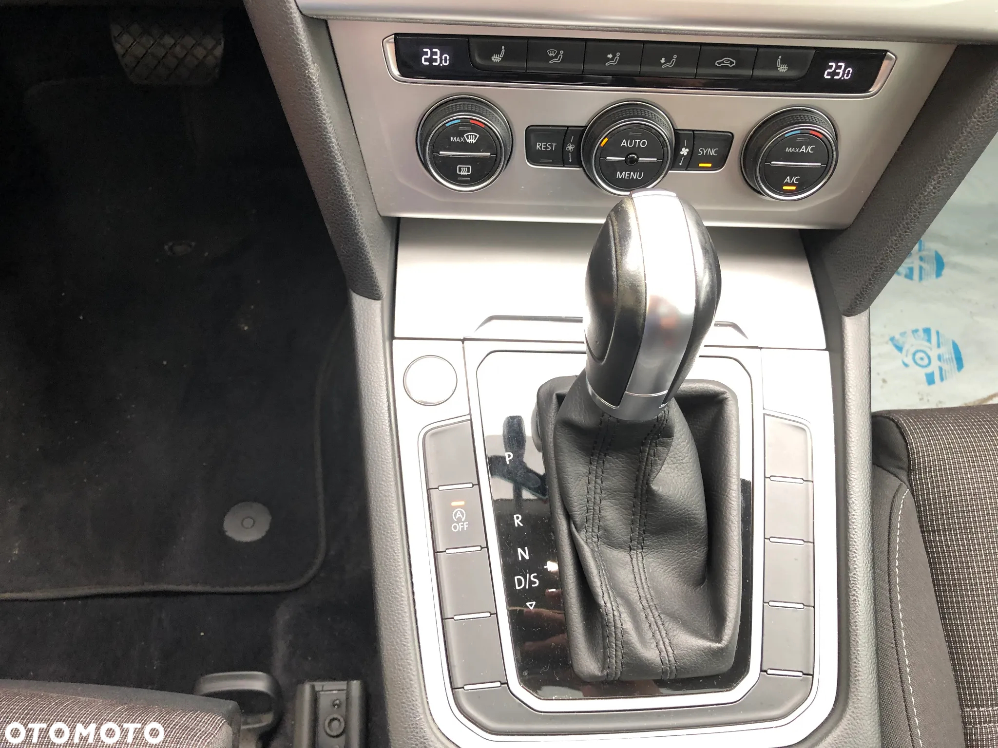 Volkswagen Passat - 8
