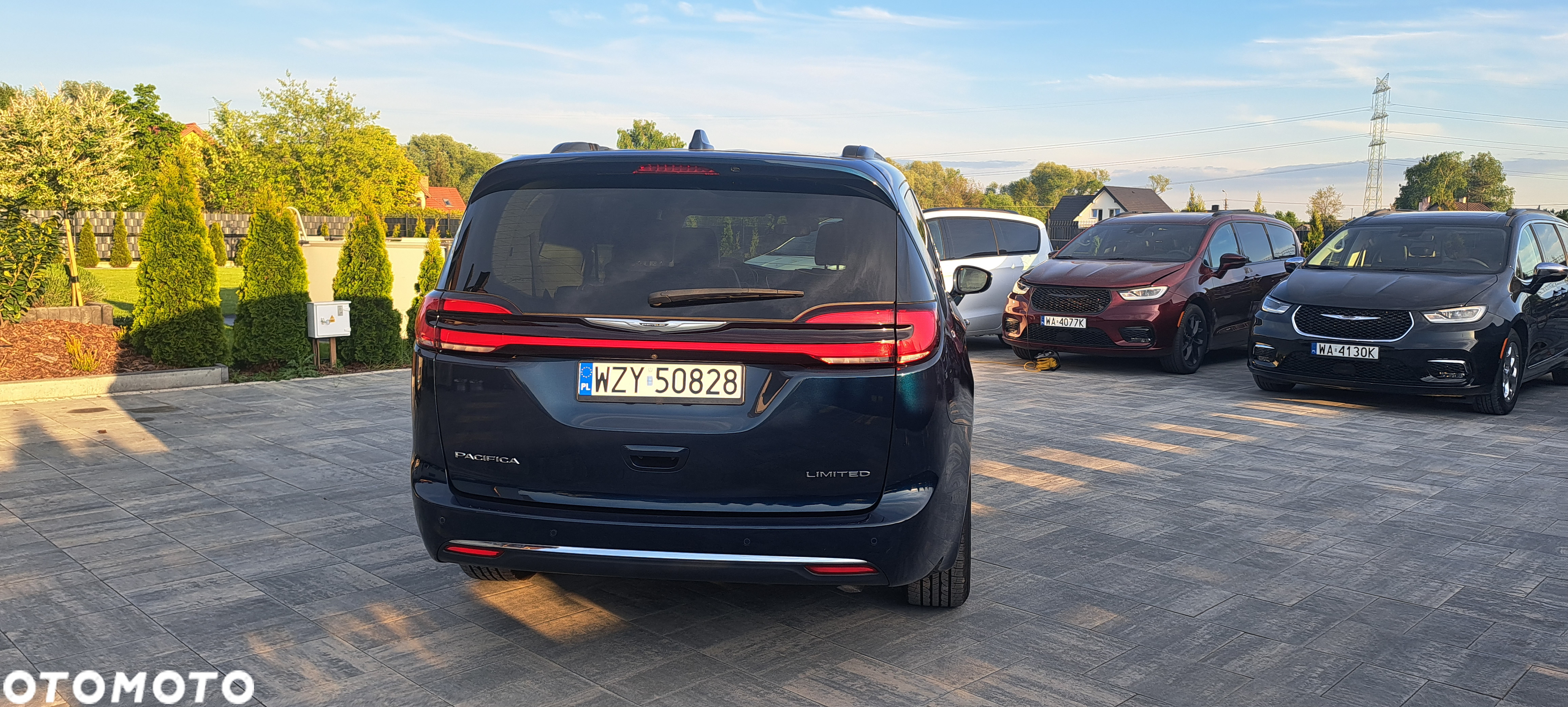Chrysler Pacifica - 8