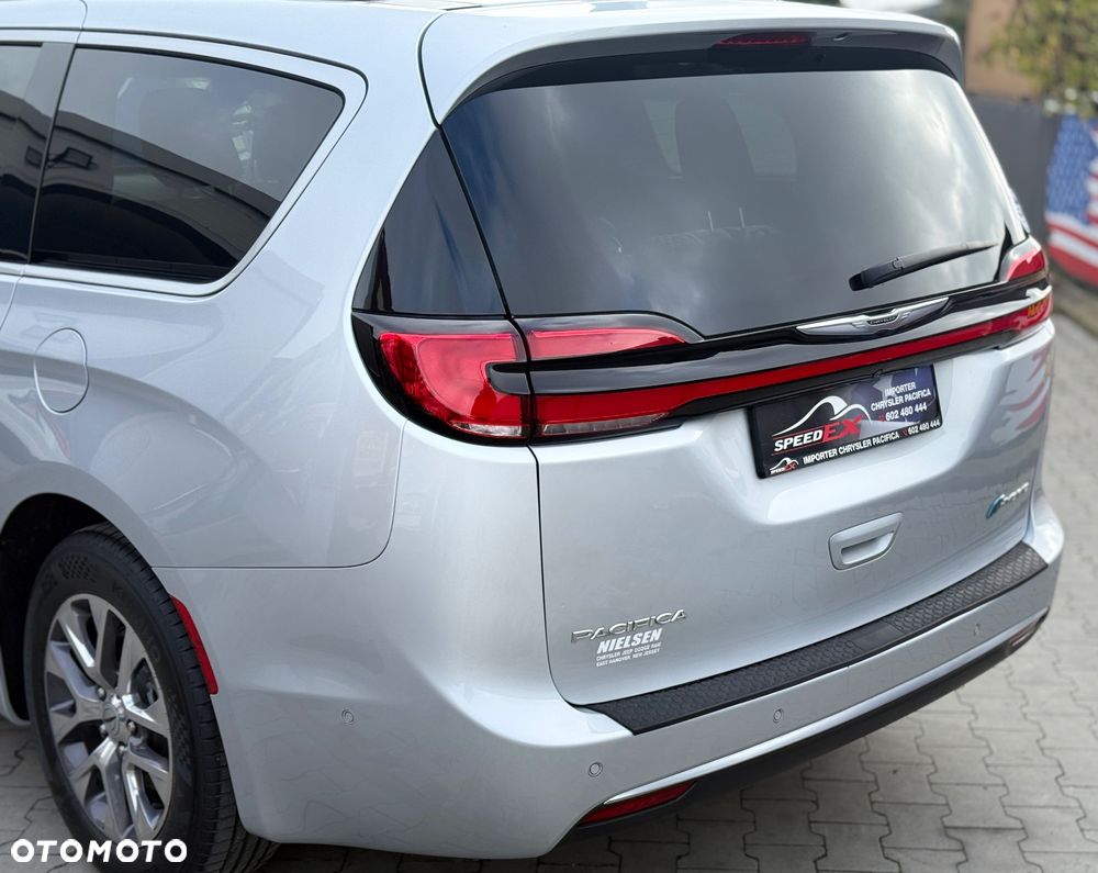 Chrysler Pacifica - 14