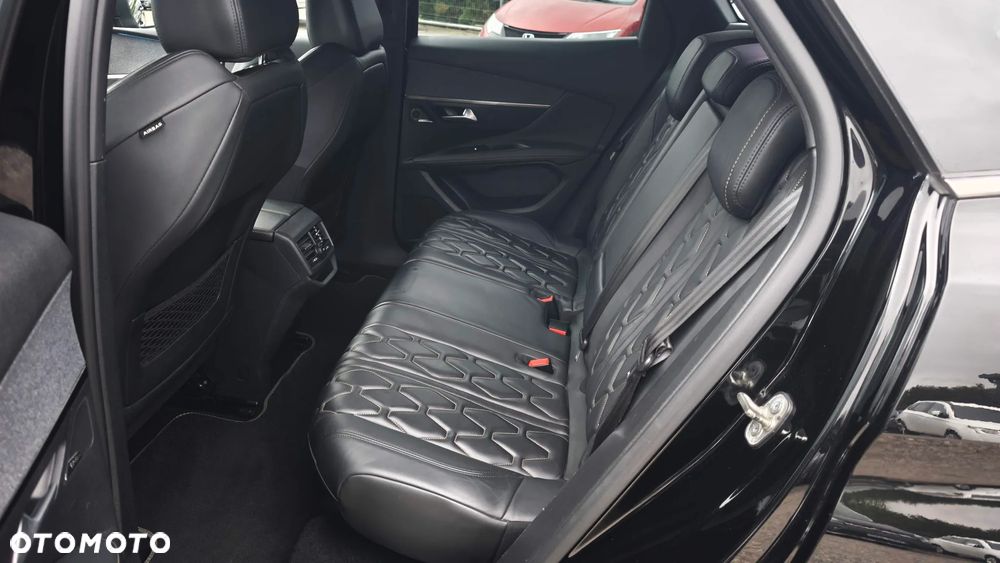 Peugeot 3008 1.6 PureTech GPF GT Line S&S EAT8 - 24