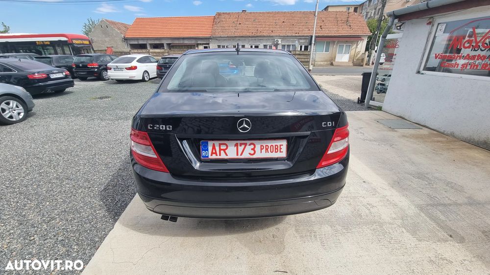 Mercedes-Benz C 200 CDI BlueEFFICIENCY - 9