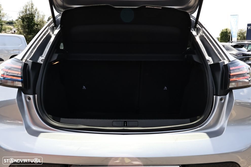 Peugeot 208 1.2 PureTech Allure - 18