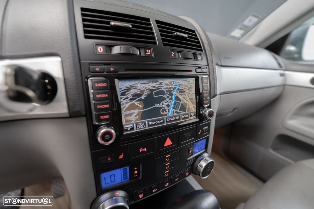 VW Touareg 3.0 TDI V6 Tiptronic - 16