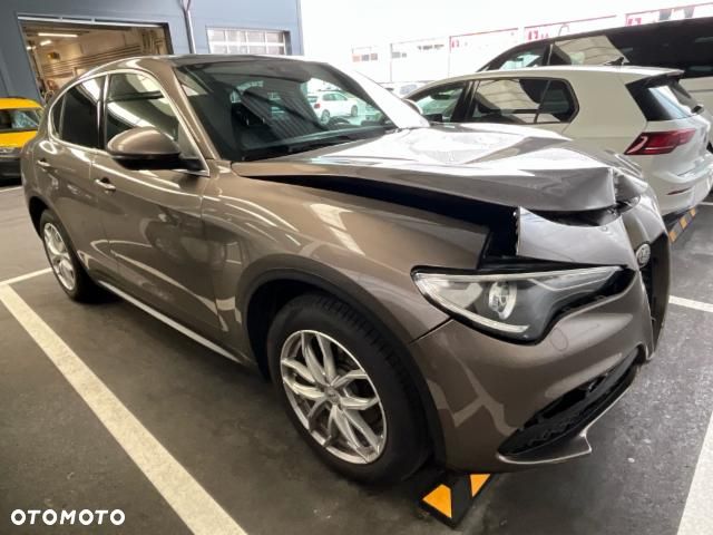 Alfa Romeo Stelvio 2.0 Turbo Executive Q4 - 4