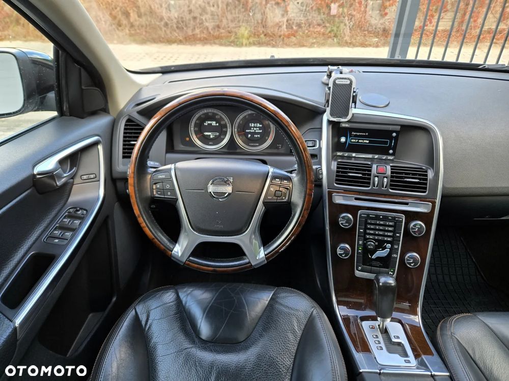 Volvo XC 60 3.2 AWD Summum - 5
