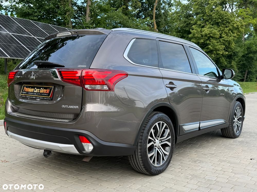 Mitsubishi Outlander 2.2 DI-D 4WD Invite - 4