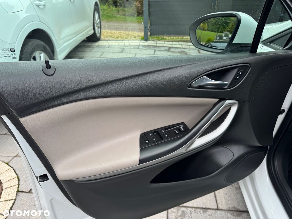 Opel Astra V 1.4 T Enjoy S&S - 9