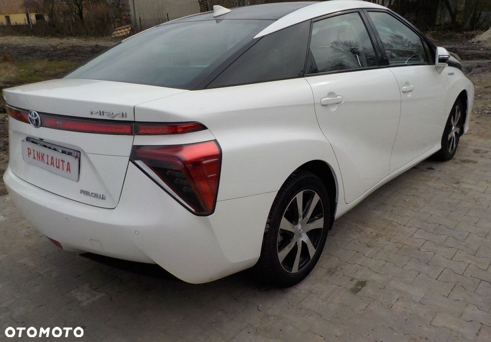 Toyota Mirai - 15