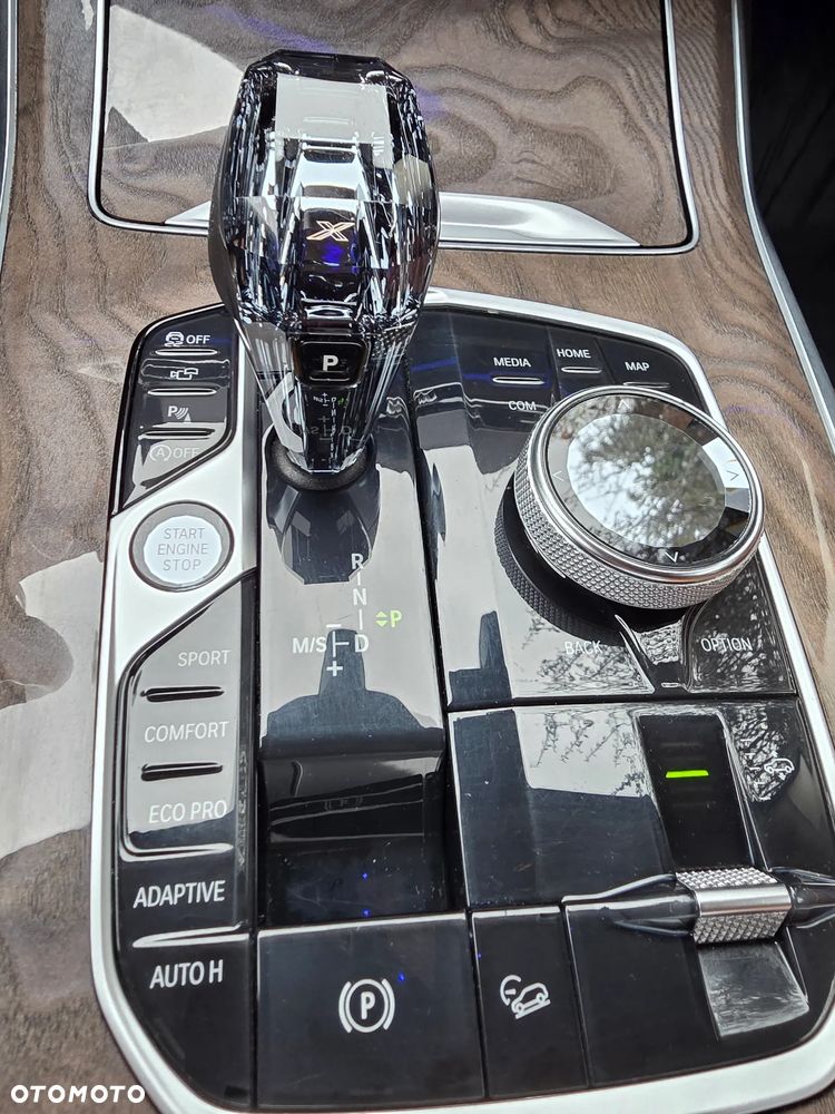 BMW X7 xDrive40i - 18