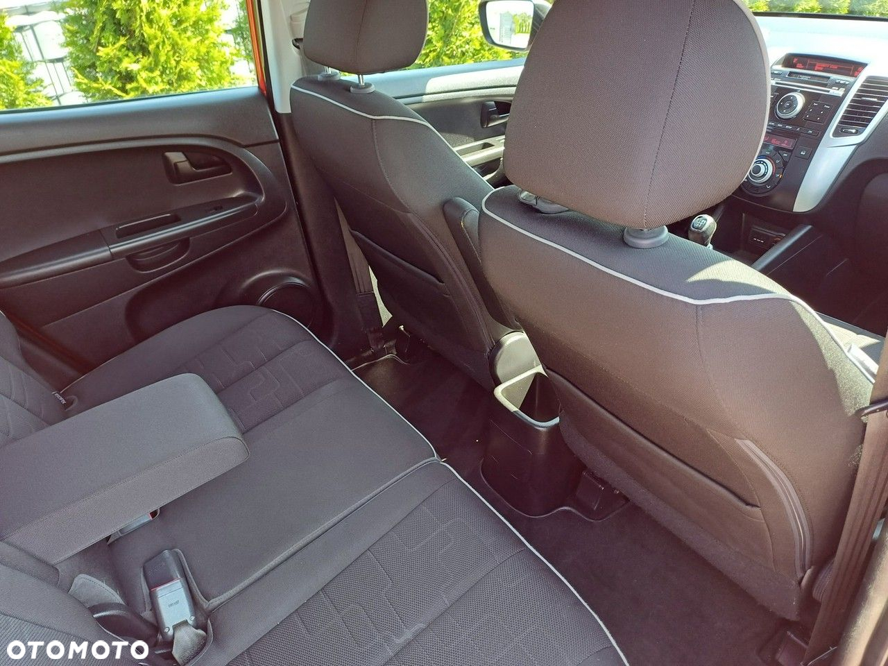 Kia Venga 1.4 CVVT Attract - 10