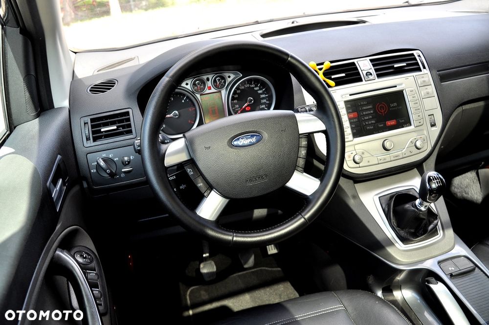 Ford Kuga 2.0 TDCi 2x4 Titanium - 14