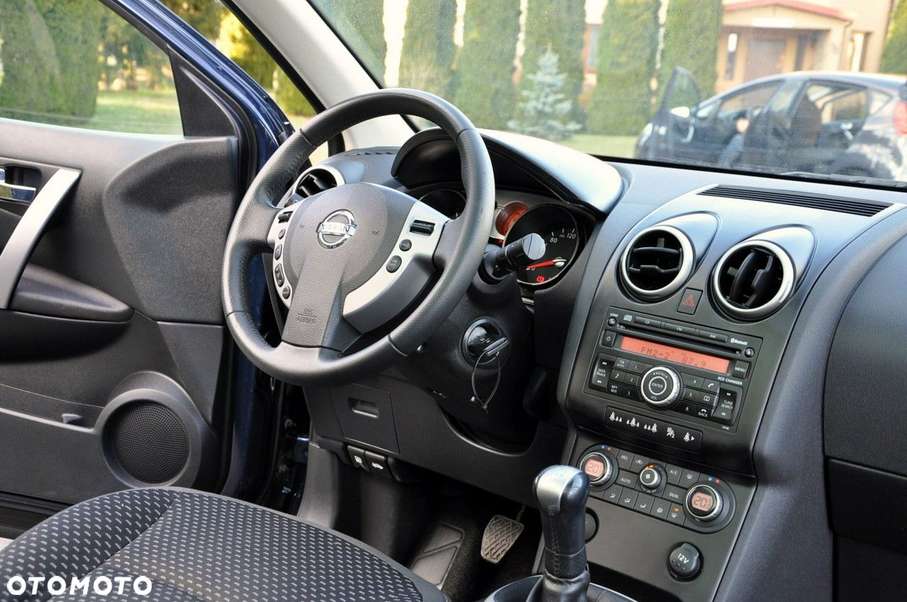 Nissan Qashqai - 25