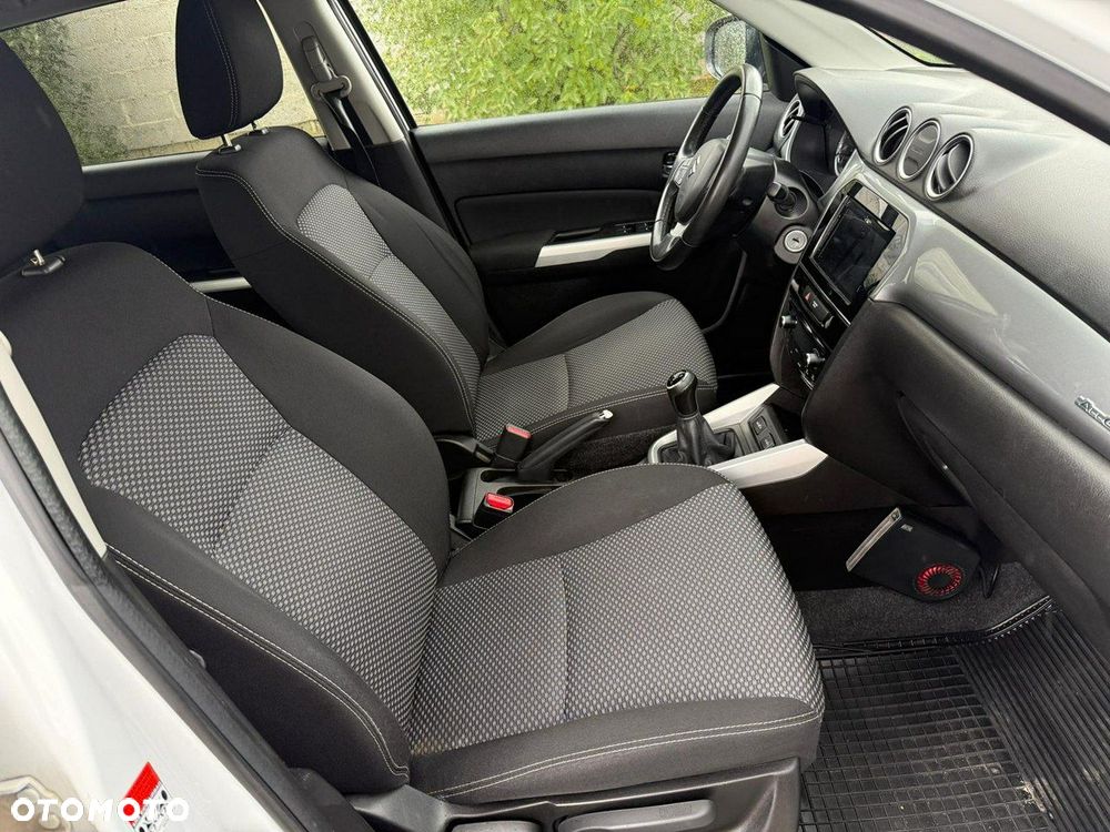 Suzuki Vitara - 12