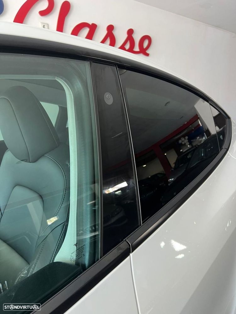 Tesla Model Y - 20