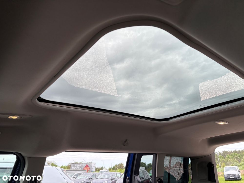 Ford Tourneo Connect Grand - 15