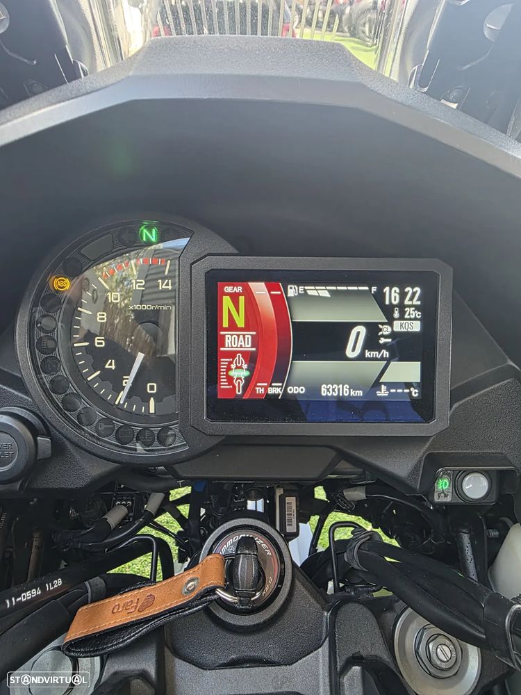 Kawasaki 1000 Versys 1000 GT - 11