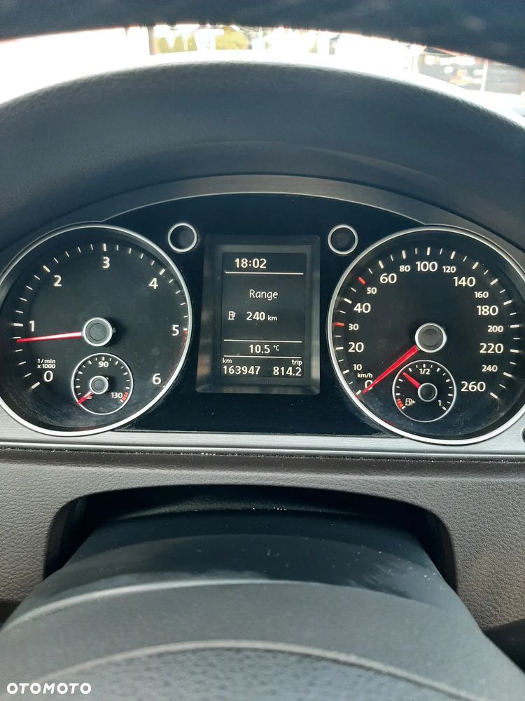Volkswagen Passat 1.6 TDI DPF BlueMot Comfortline - 5