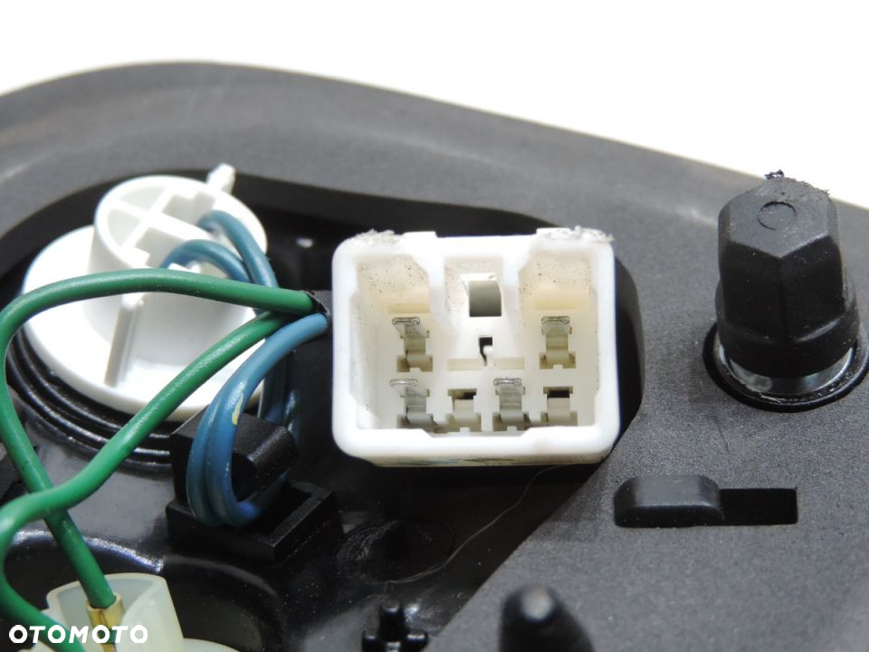 LAMPA PRAWA TYŁ KLAPY KIA RIO III 3D - 7