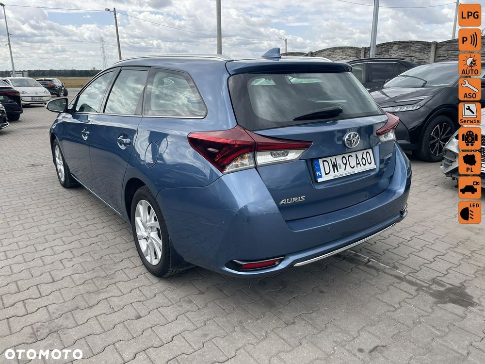 Toyota Auris 1.6 Comfort - 1