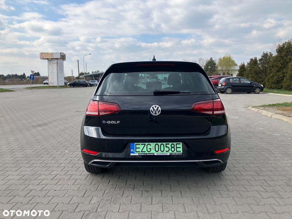 Volkswagen Golf - 2