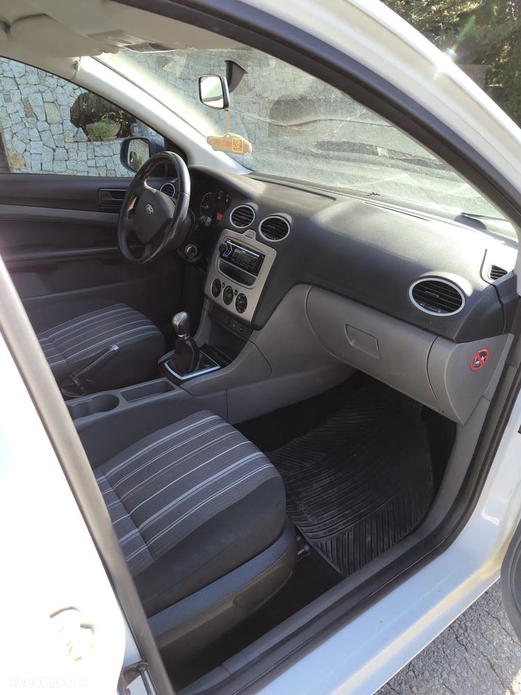 Ford Focus 1.6 Trend EU5 - 7