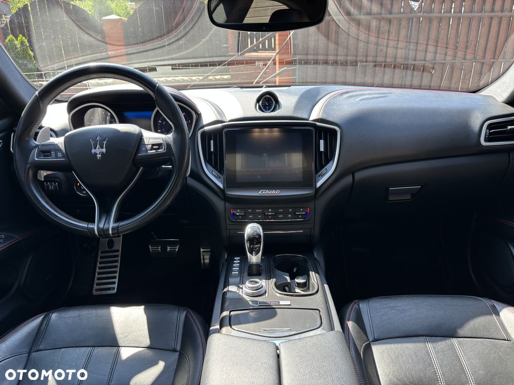 Maserati Ghibli S - 8