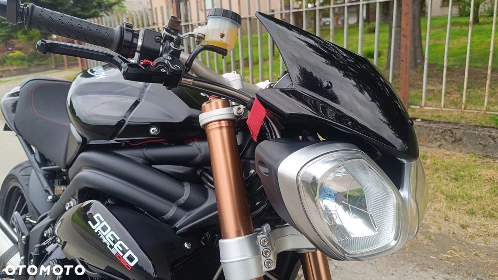Triumph Speed Triple - 12