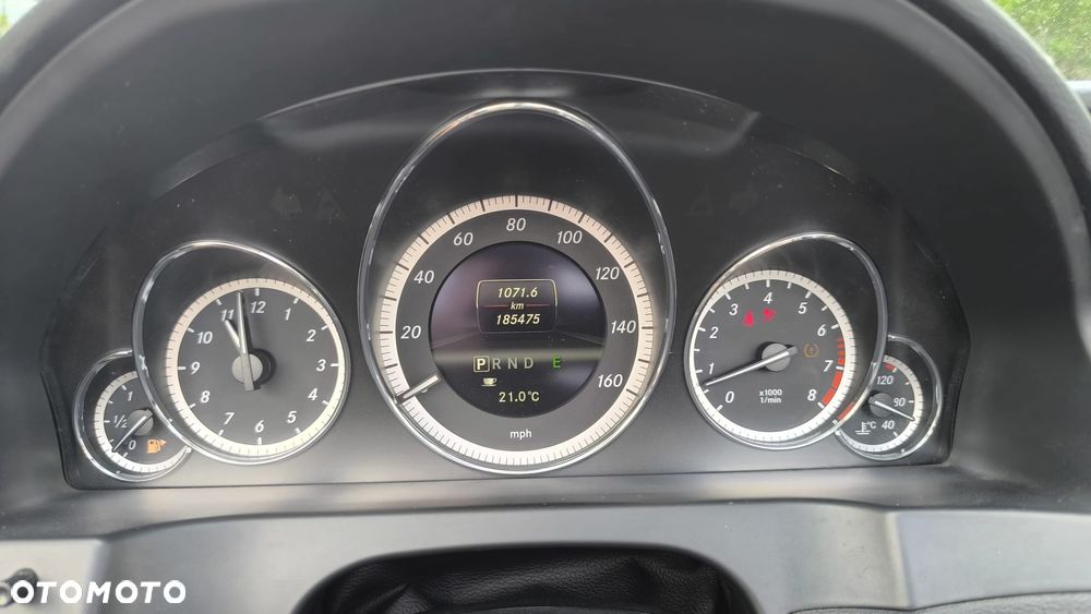 Mercedes-Benz Klasa E 350 Cabrio 7G-TRONIC - 31