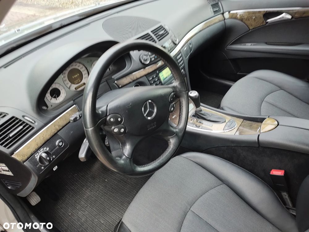 Mercedes-Benz Klasa E 320 CDI 4Matic Automatik Avantgarde DPF - 10