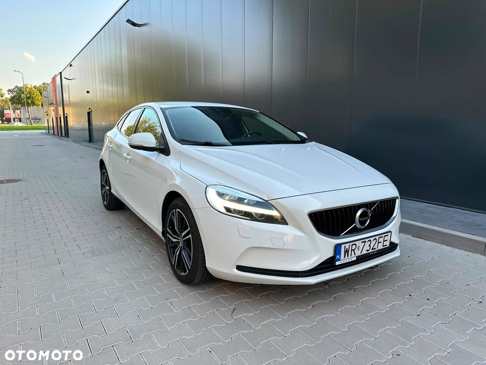 Volvo V40 D2 Drive-E Momentum - 2