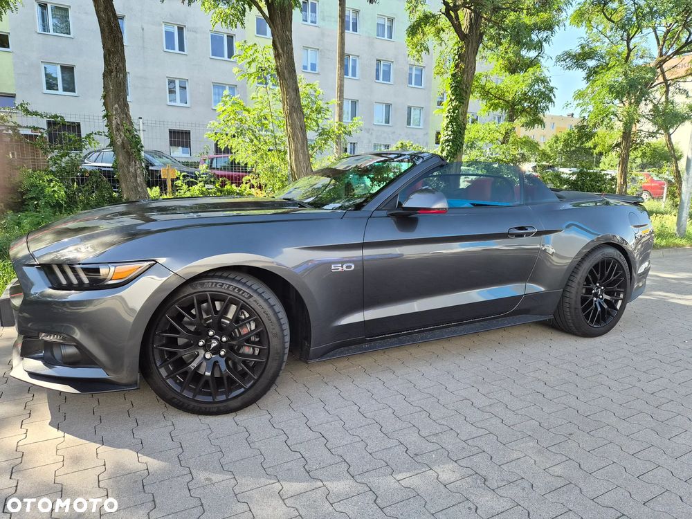 Ford Mustang - 1