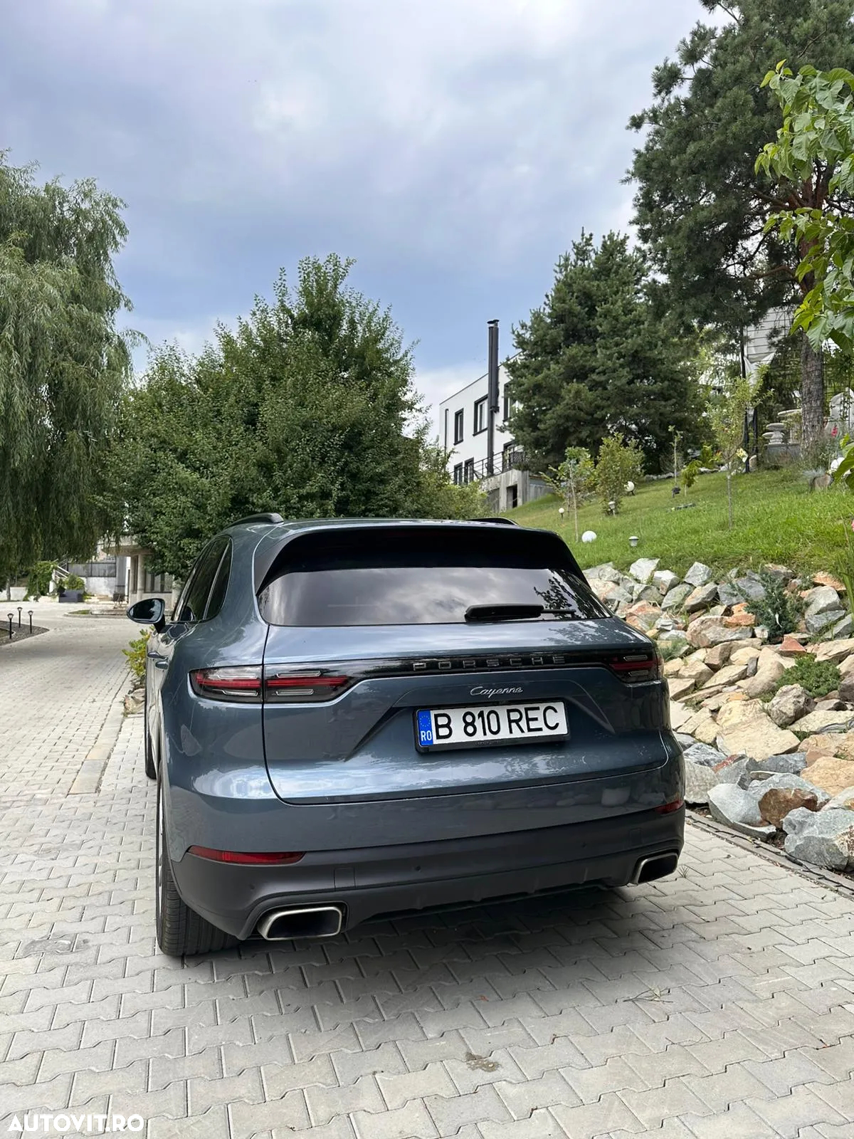 Porsche Cayenne - 9