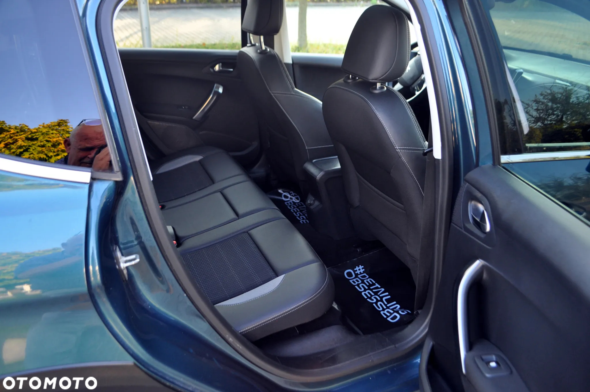Peugeot 2008 1.6 BlueHDi Allure S&S - 18