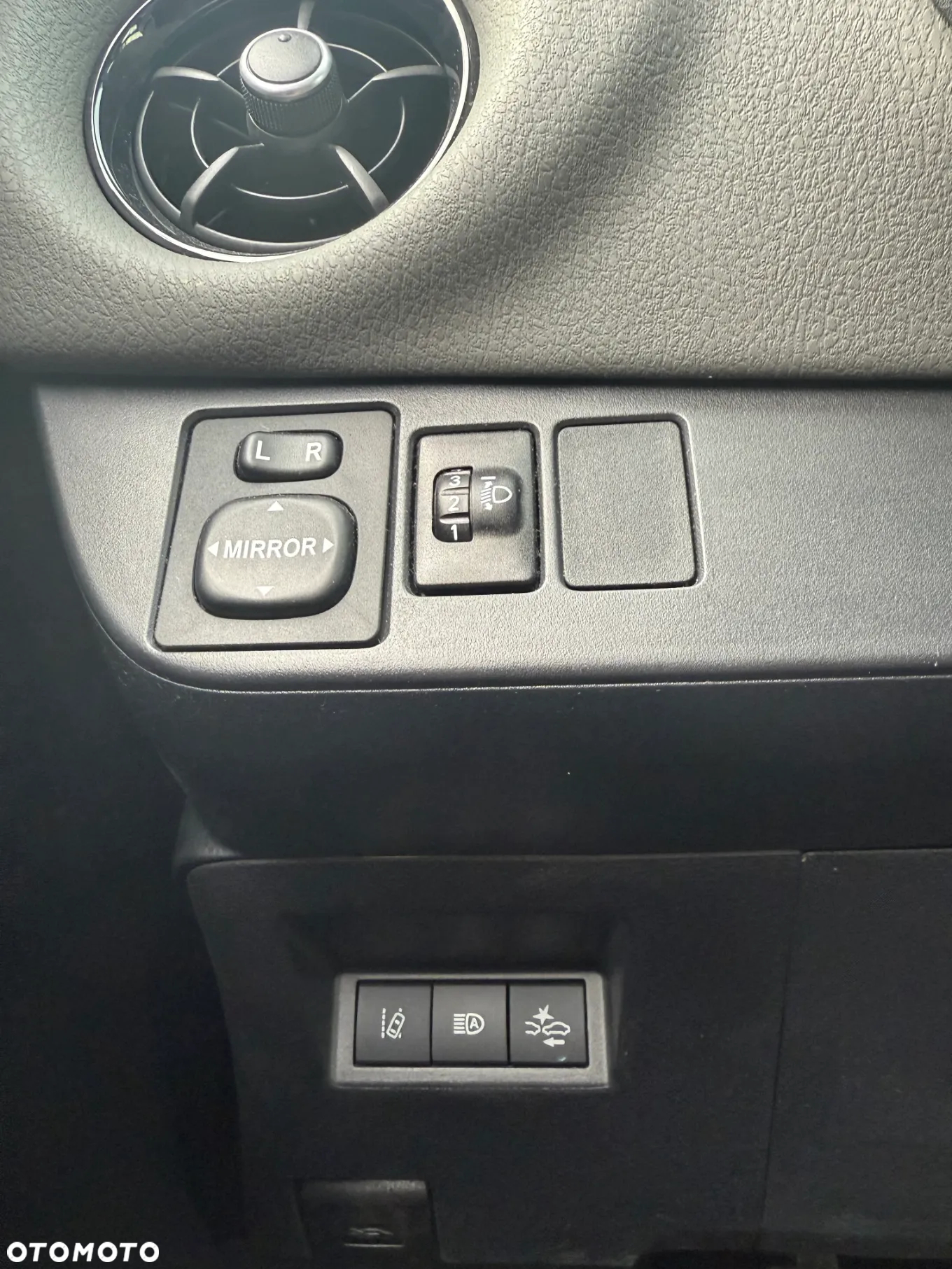 Toyota Yaris 1.5 Premium - 18