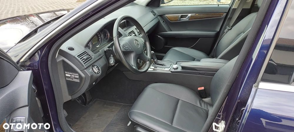 Mercedes-Benz Klasa C - 32