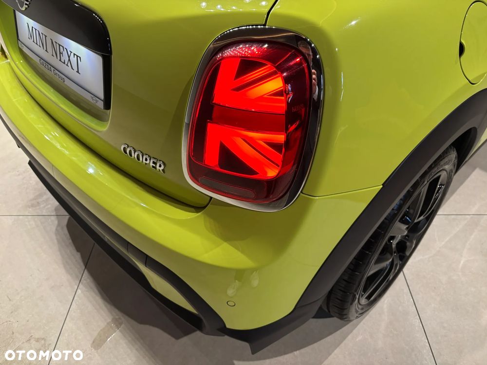 MINI Cooper Standard - 5