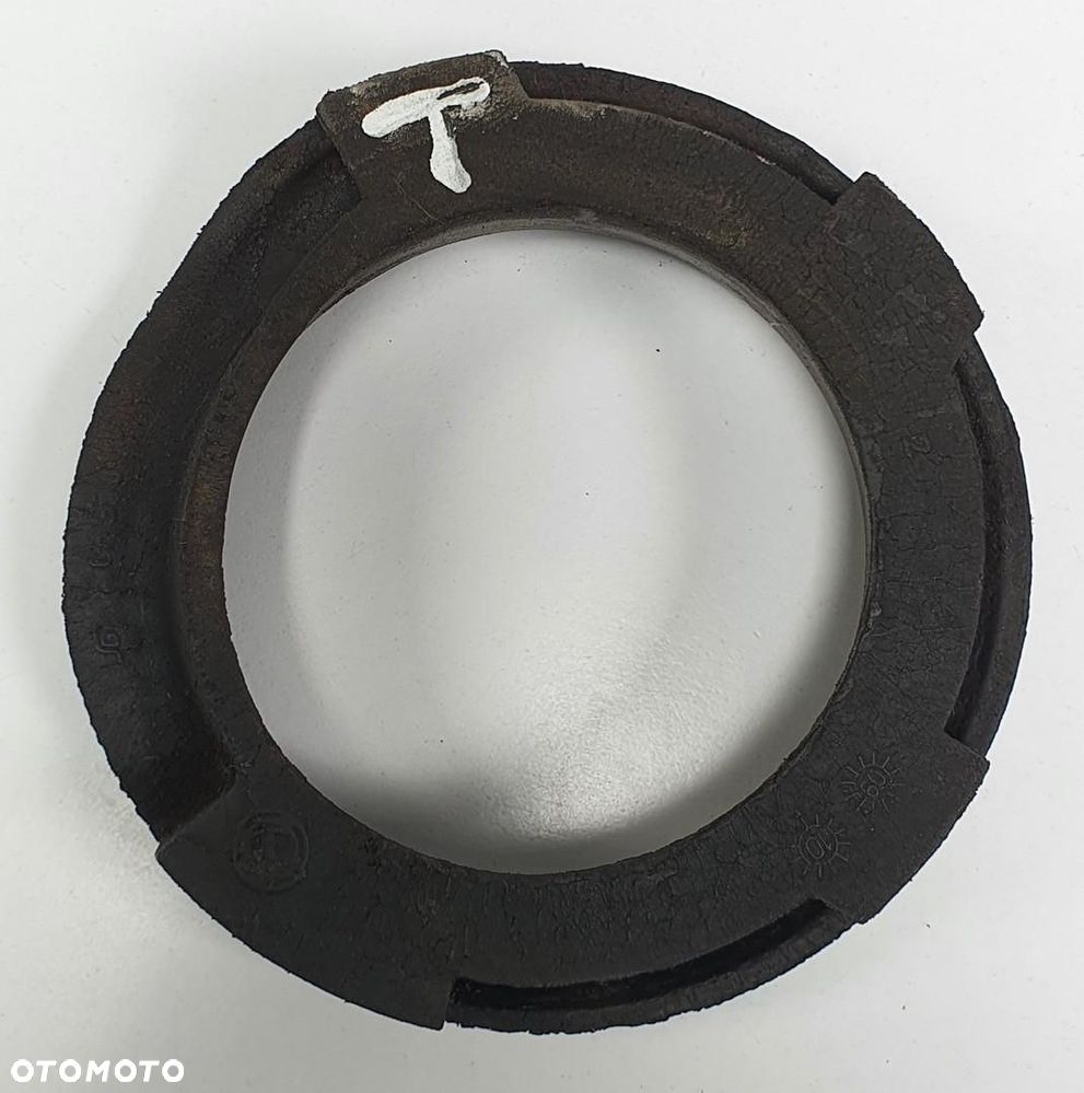 GUMA PODKŁADKA POD SPRĘŻYNĘ TYŁ TYLNA FIAT PANDA II - 3