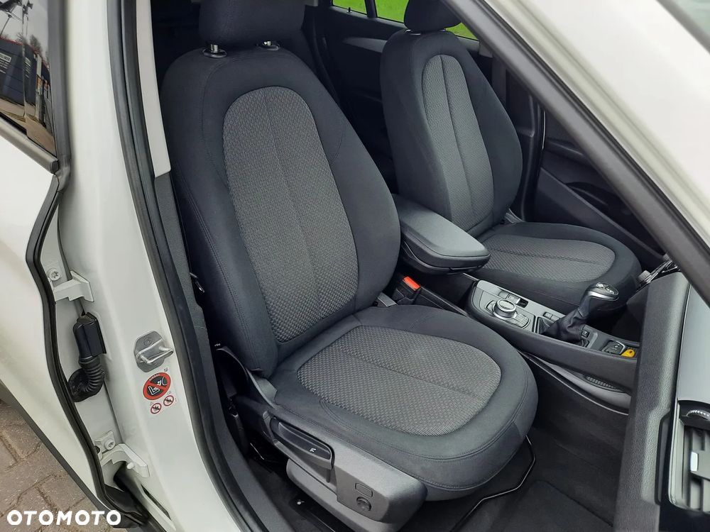 BMW X1 xDrive20i - 24