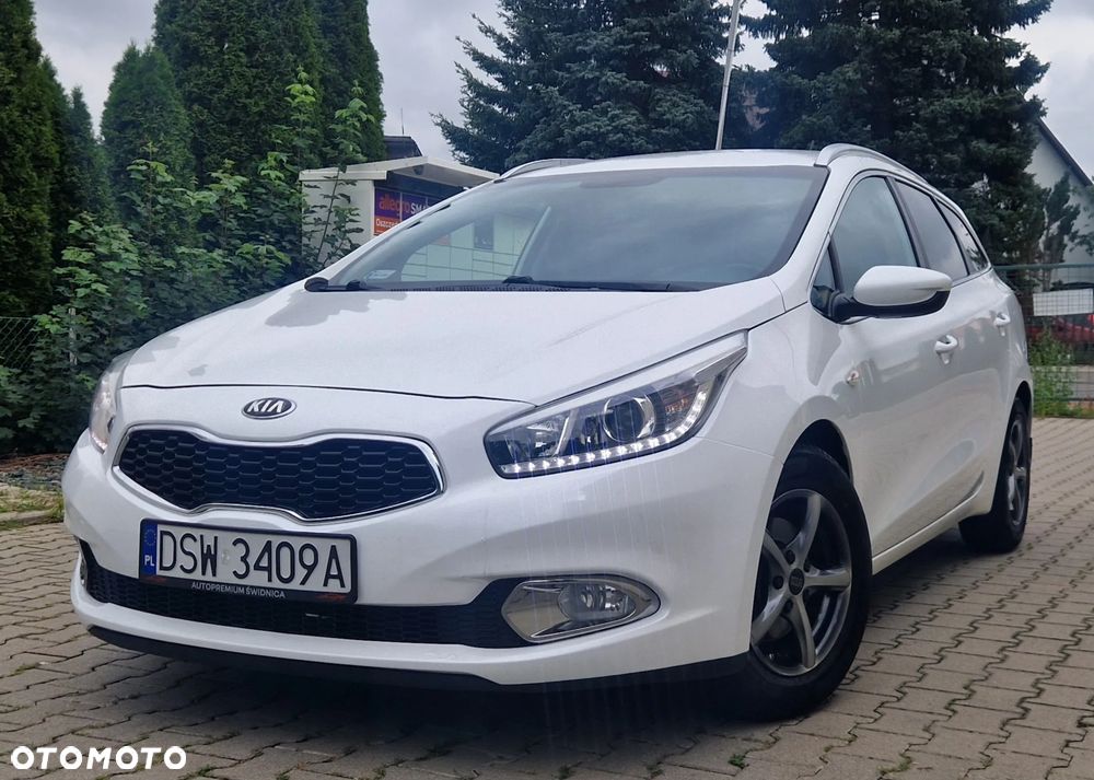 Kia Ceed 1.6 GDI L Business Line - 1